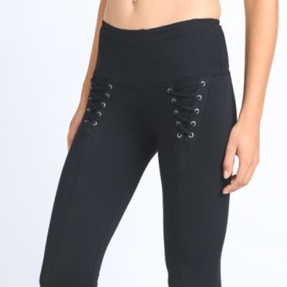 NWT🍁 Highwaist Front Lace-Up Leggings - Picture 6 of 10